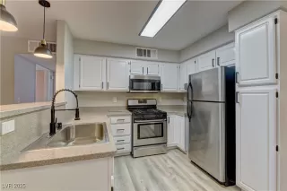 Photo #4: 2686672 Listing 