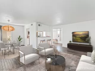 Photo #2: 2686699 Listing