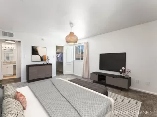 Photo #5: 2686699 Listing