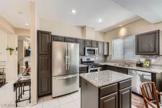 Photo #1: 2686716 Listing 