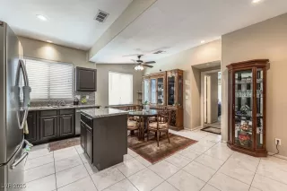 Photo #2: 2686716 Listing 