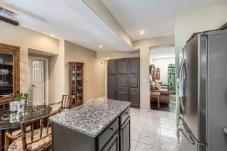 Photo #3: 2686716 Listing 