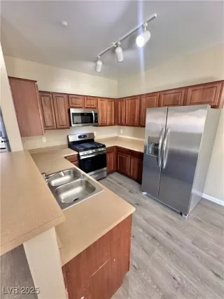 Photo #3: 2686726 Listing