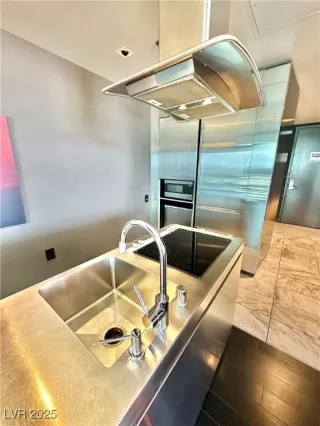 Photo #2: 2686729 Listing 