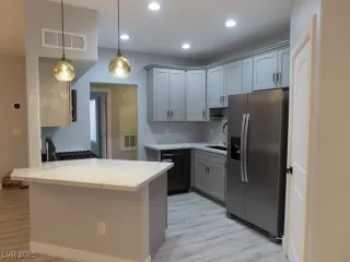 Photo #2: 2686750 Listing 