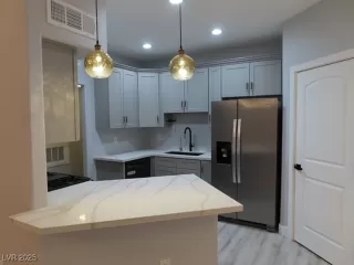 Photo #4: 2686750 Listing 