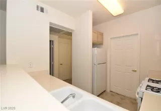 Photo #3: 2686759 Listing 