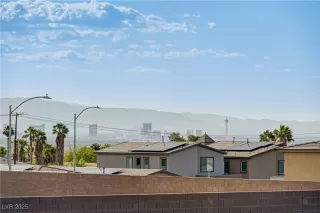 Photo #2: 2686805 Listing