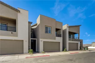 Photo #3: 2686805 Listing