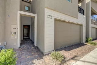 Photo #5: 2686805 Listing