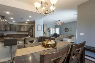 Photo #2: 2686861 Listing