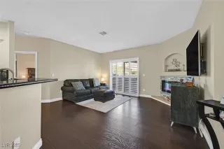 Photo #3: 2686862 Listing