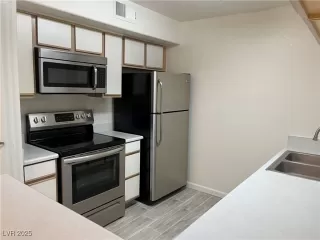 Photo #1: 2686865 Listing 