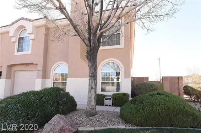 MLS: 2686884 Condo For Sale