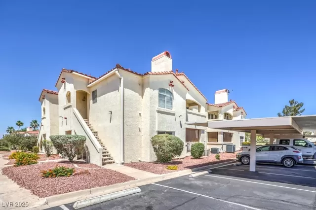 MLS: 2686904 Condo For Sale