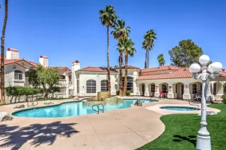 Photo #1: 2686904 Listing