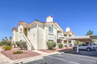 Photo #2: 2686904 Listing