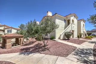 Photo #5: 2686904 Listing