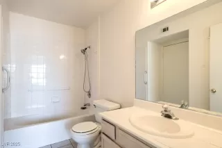 Photo #6: 2686904 Listing