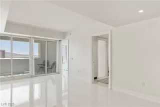 Photo #1: 2686919 Listing 