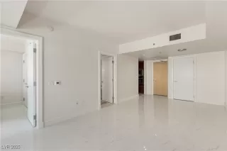Photo #2: 2686919 Listing 