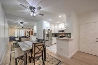 Photo #2: 2686926 Listing