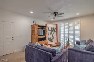 Photo #6: 2686926 Listing