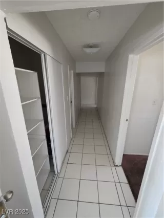 Photo #6: 2686940 Listing