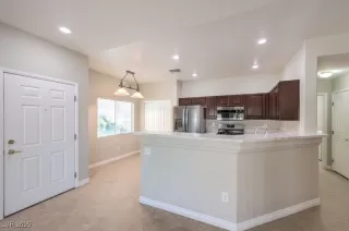 Photo #6: 2686957 Listing