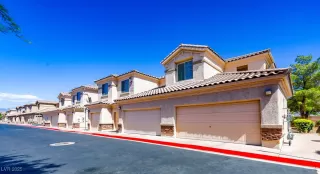 Photo #2: 2686987 Listing 