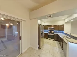 Photo #3: 2686999 Listing 