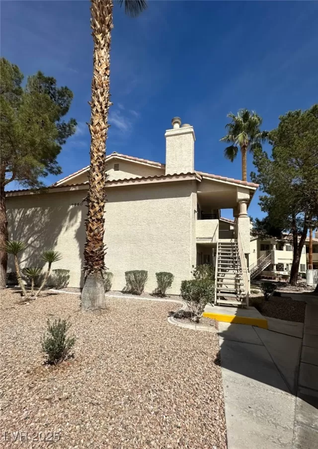 MLS: 2687041 Condo For Sale