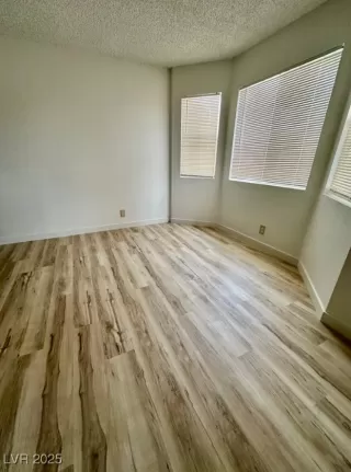 Photo #6: 2687041 Listing 