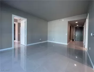 Photo #1: 2687083 Listing 