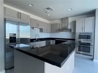 Photo #2: 2687083 Listing 