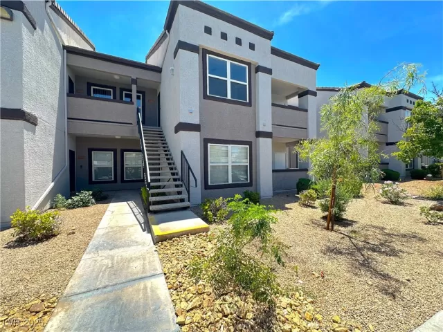 MLS: 2687084 Condo For Sale