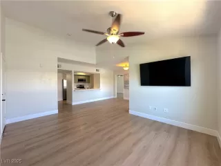 Photo #1: 2687084 Listing 