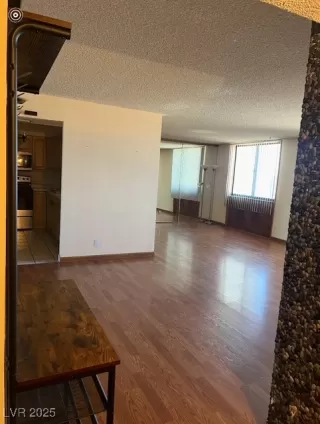 Photo #2: 2687088 Listing 