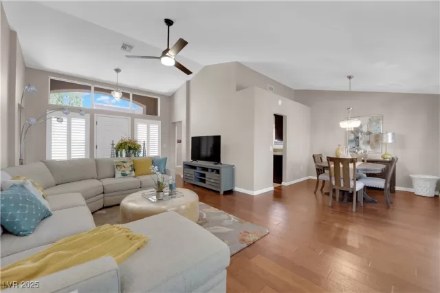 MLS: 2687093 Condo For Sale