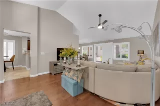 Photo #1: 2687093 Listing