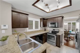 Photo #6: 2687093 Listing