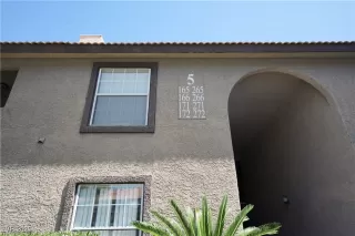 Photo #2: 2687101 Listing 