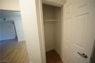 Photo #5: 2687101 Listing 