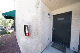 Photo #2: 2687102 Listing