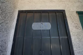 Photo #3: 2687102 Listing