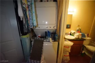 Photo #4: 2687102 Listing