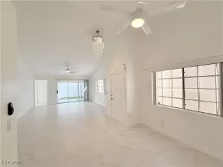 Photo #4: 2687112 Listing 