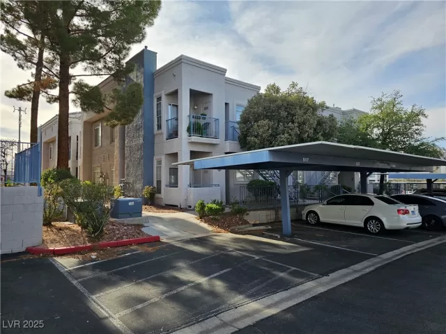 MLS: 2687126 Condo For Sale