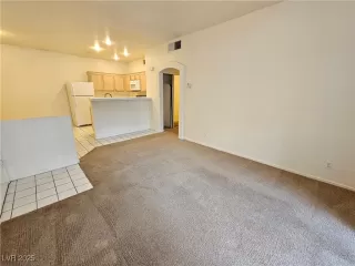 Photo #2: 2687126 Listing 