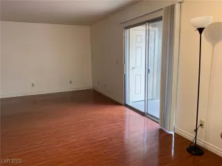 Photo #5: 2687167 Listing 